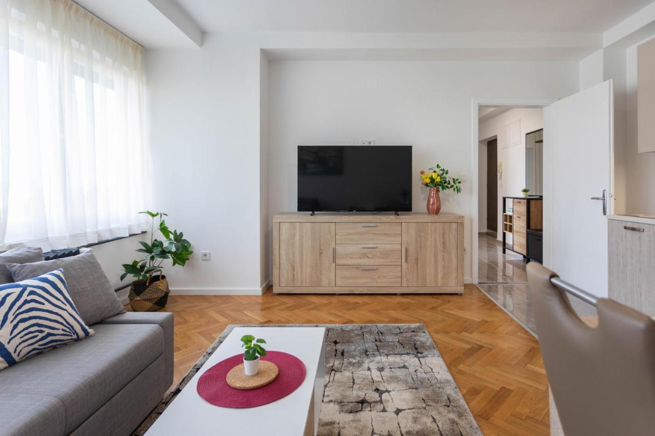 Spacious 2Bdr Apartment- Skyline View Загреб Екстериор снимка