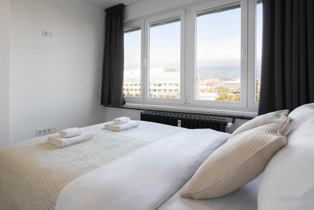 Spacious 2Bdr Apartment- Skyline View Загреб Екстериор снимка