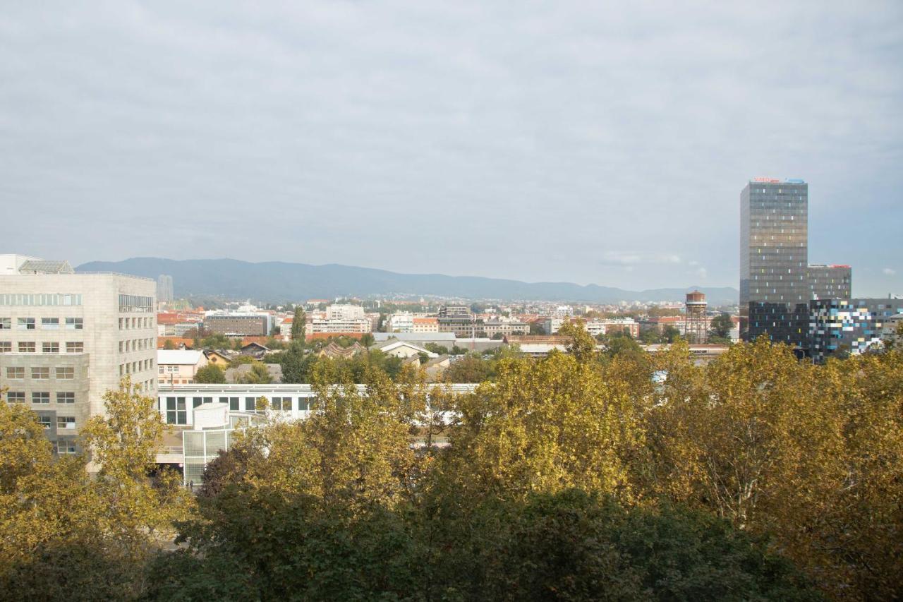 Spacious 2Bdr Apartment- Skyline View Загреб Екстериор снимка