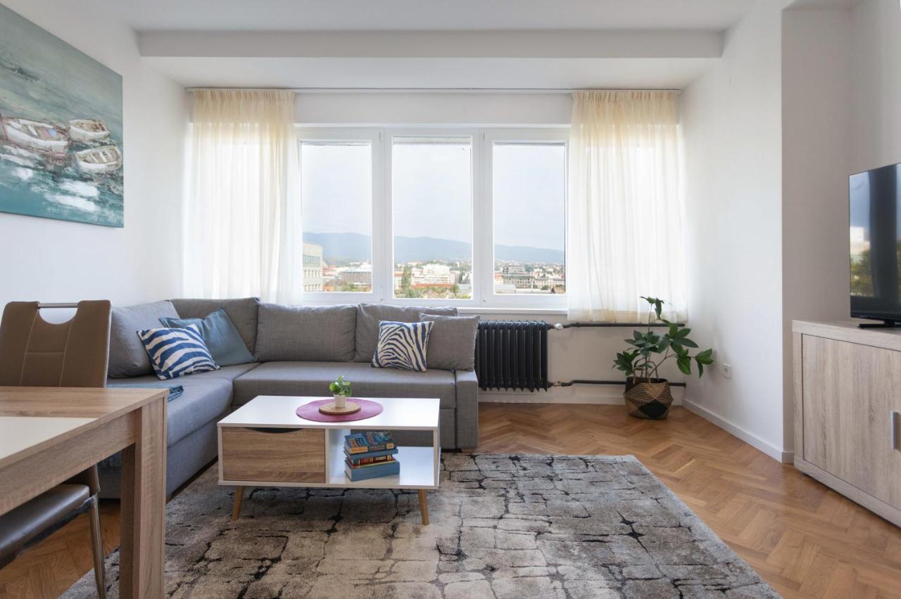 Spacious 2Bdr Apartment- Skyline View Загреб Екстериор снимка